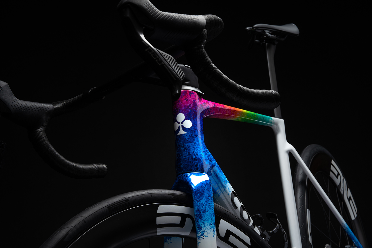 V5Rsに新たな2つのカラーが登場 COLNAGO JAPAN OFFICIAL SITE