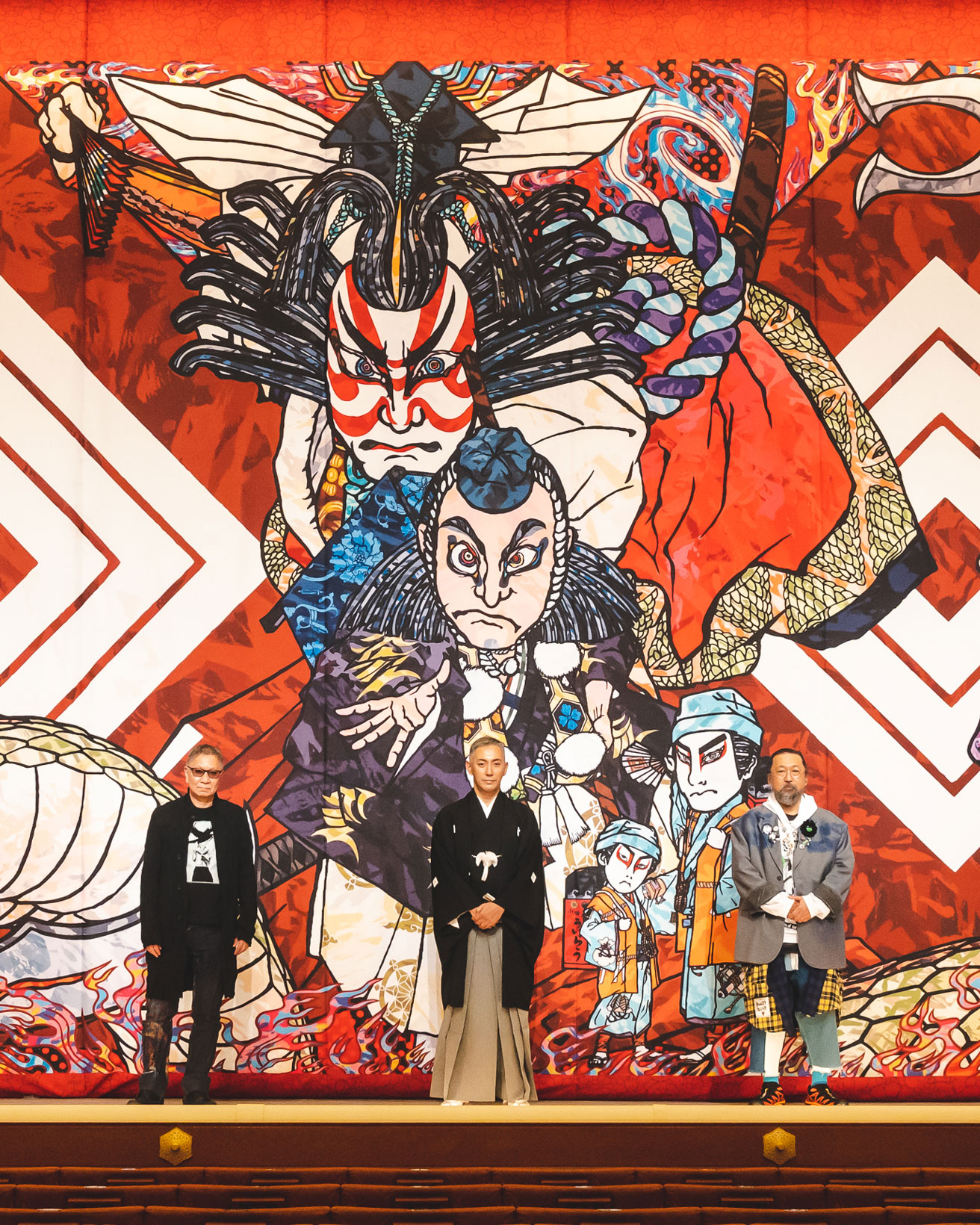 村上隆による十三代目市川團十郎襲名披露公演の祝幕がお目見え