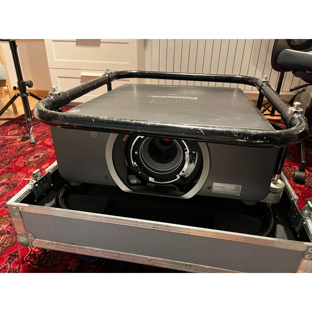 Panasonic PT-DZ10K – Buy now from 10Kused