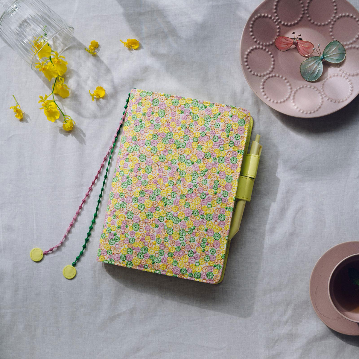 ミナ ペルホネン / skyful（yellow） ［カズンサイズ（A5）］ - 手帳