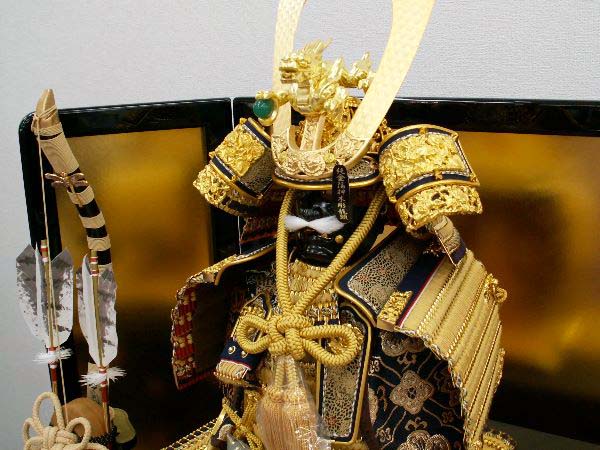 純金箔押小札裾裏白檀塗緋縅大鎧8号飾りが安い 雄山作 五月人形～広島