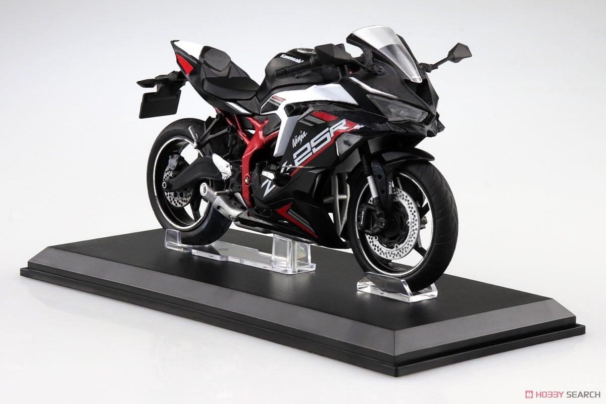 KAWASAKI Ninja ZX-25R メタリックスパークブラック×パールフラット