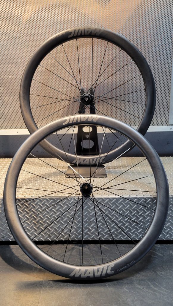 新しくなった MAVIC COSMIC SL 45 DISC 23mmが入荷しました！