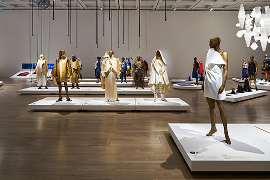 DOCUMENTS | 川上典李子による「MIYAKE ISSEY展: 三宅一生の仕事