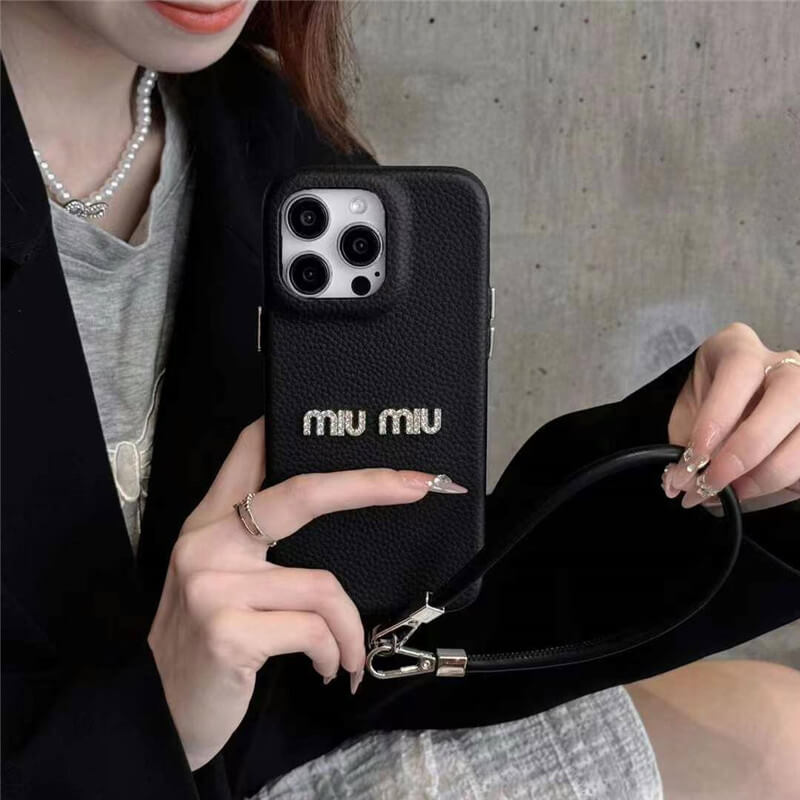 miumiu iphone16 ケース ストラップつき iphone16pro/16promax ケース