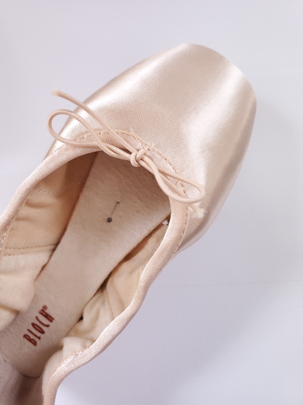 トウシューズ 【 BLOCHブロック 】ユーロストレッチ 革新的なトゥ