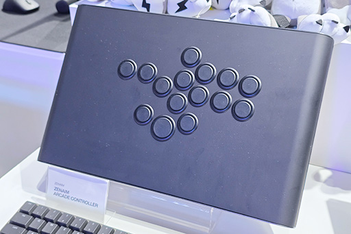 国内プロ格闘ゲーマーのこだわりを反映した「ZENAIM」のレバーレス