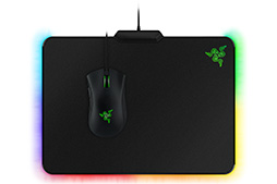 ついにマウスパッドまで約1677万色で光る時代に。Razerが発光ギミック