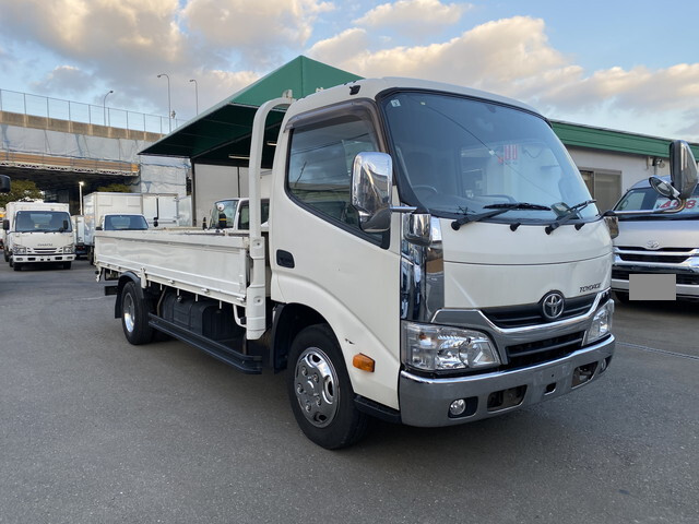 中古平ボディ トヨタ 鳥取・岡山・鹿児島 トヨエース（TKG-XZC655