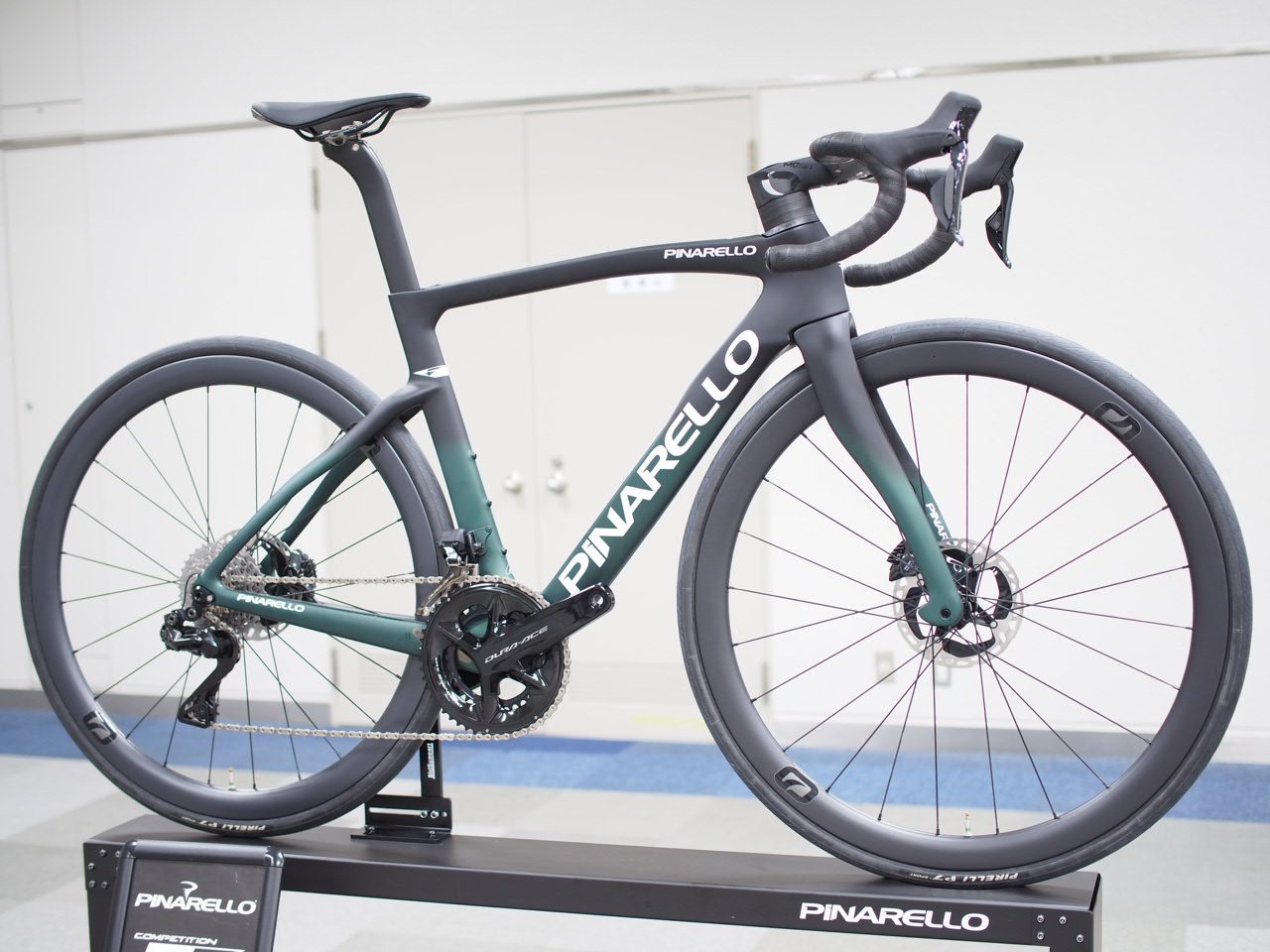 PINARELLO (ピナレロ) F9 DISK DuraAce Di2 完成車 2025 | サイクル