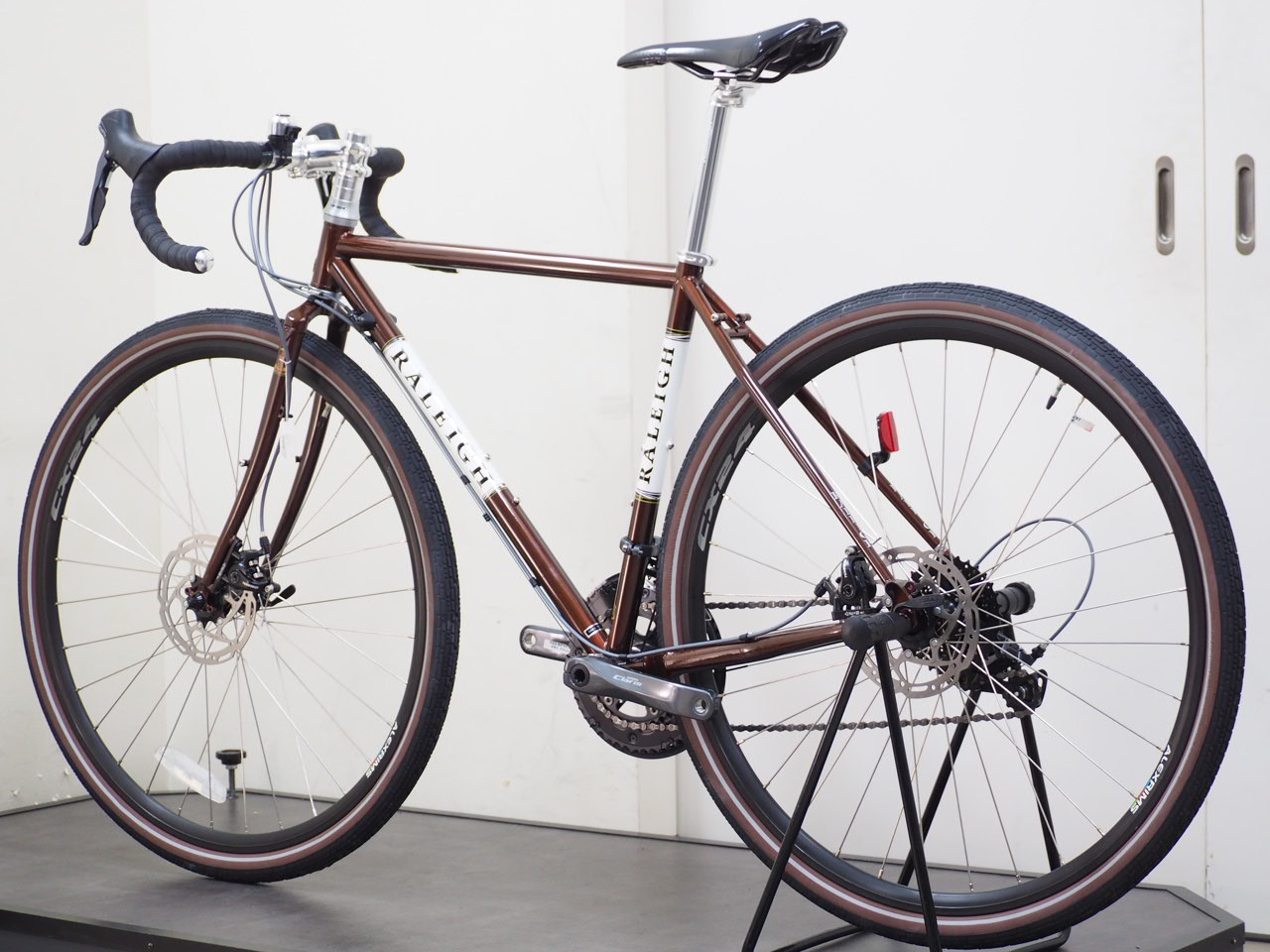 Raleigh(ラレー) Carlton-DC(カールトンDC) CR-DC CLARIS完成車 2025