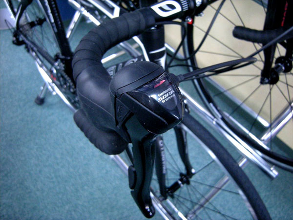 PINARELLO NEOR(ピナレロ ネオール) シマノSORA完成車 2014年モデル