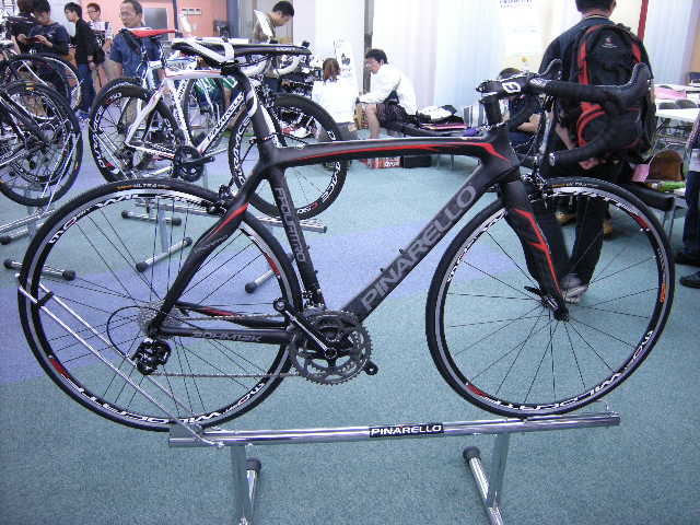 PINARELLO FP QUATTRO(ピナレロ エフピークアトロ) シマノ電動