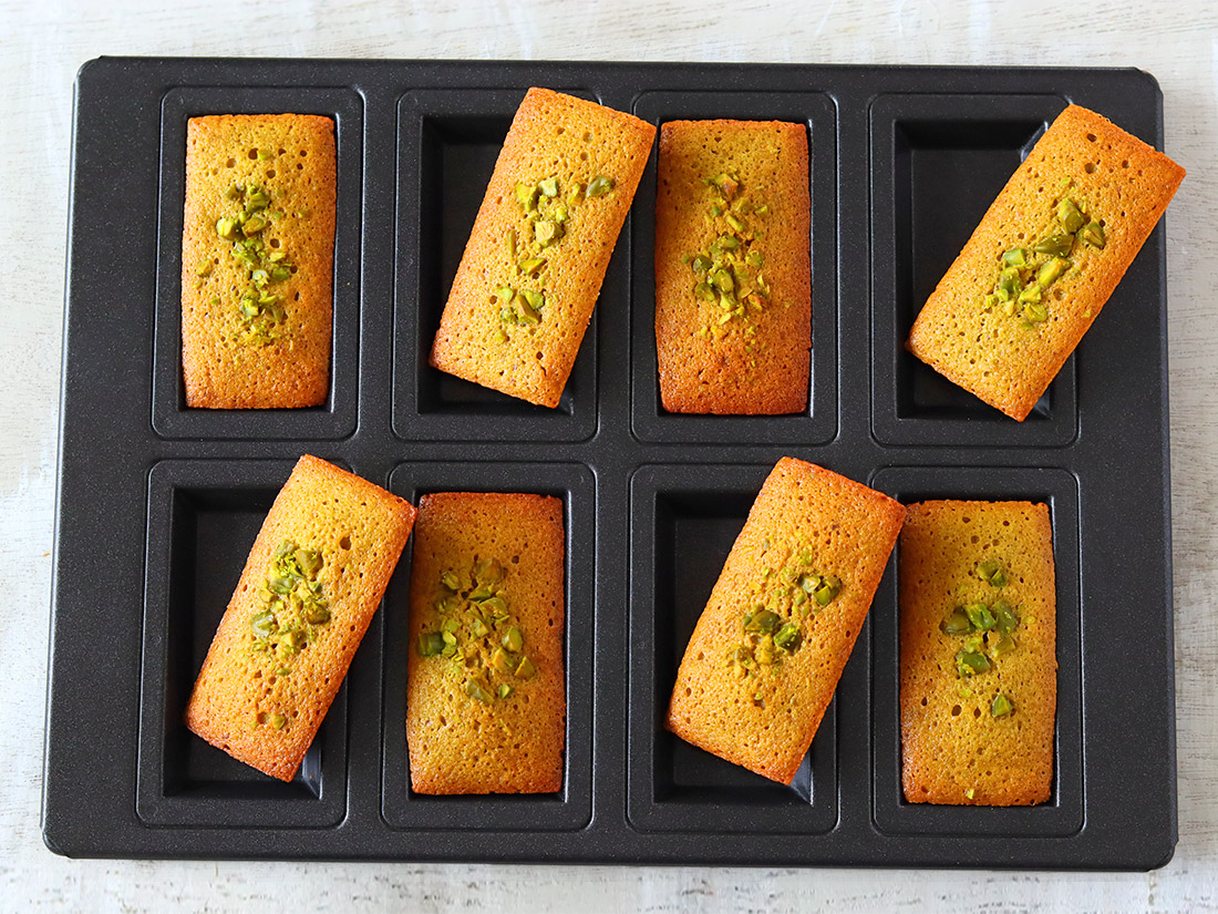 松永製作所 メタリックテフロン付フィナンシェ天板 8P | フィナンシェ