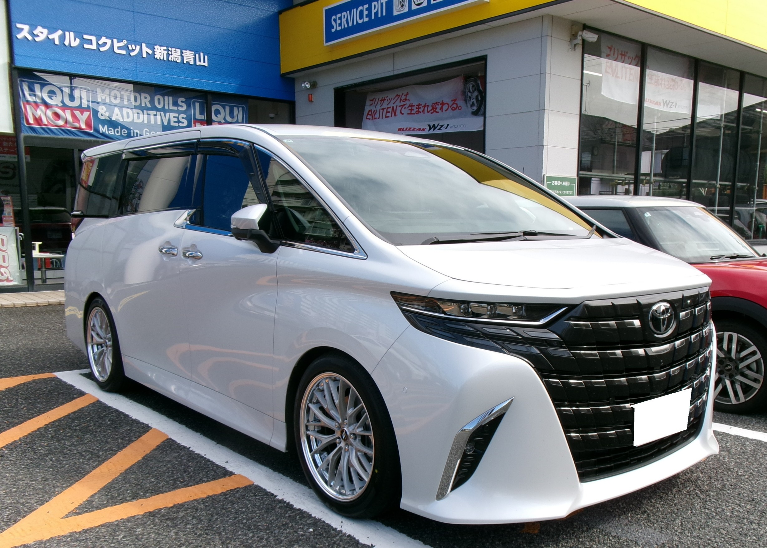 トヨタ アルファード40系 タイヤ＆ホイール交換！WORK ZEAST STX装着