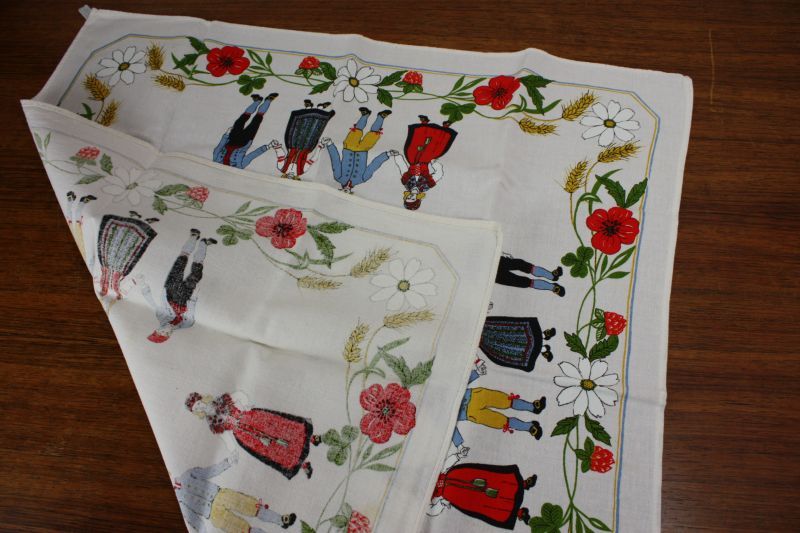 北欧雑貨 プリントテーブルクロス/民族衣装 T-587 北欧雑貨coco varie