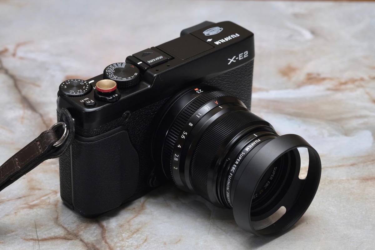 XF35mmF2やXF23mmF2用の社外製フードはどんな感じなのか？純正品LH