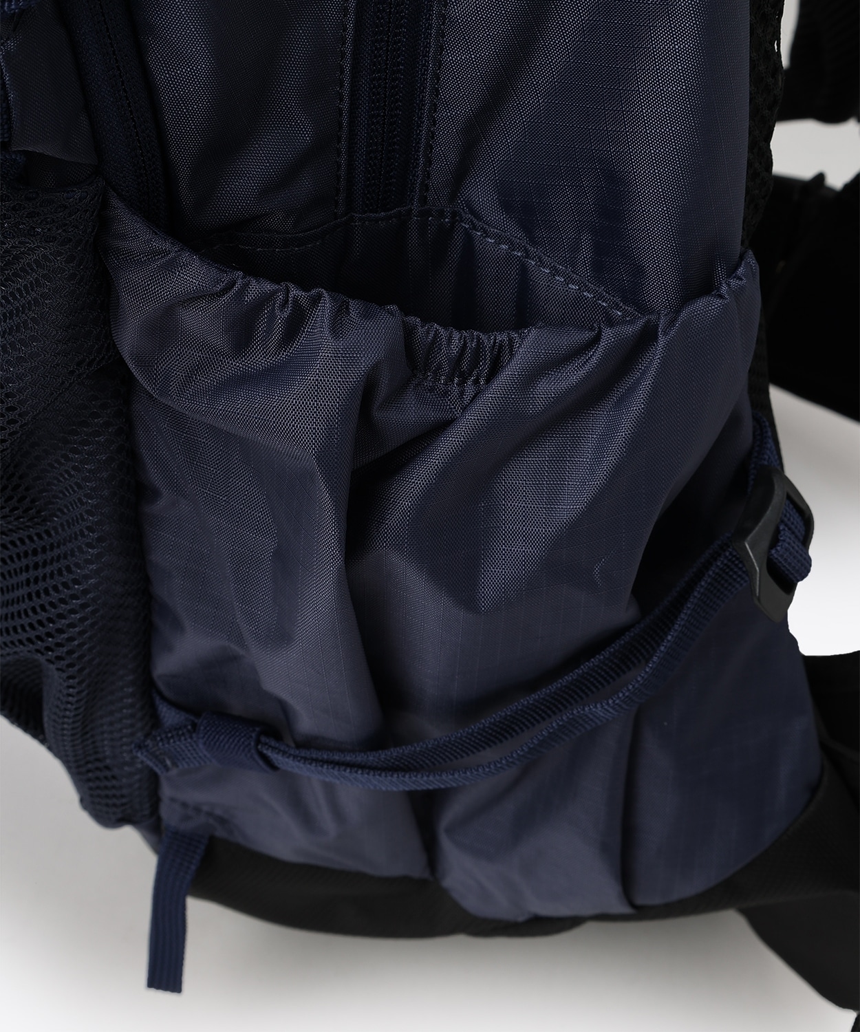 ワイルドウッドハイツ30Lバックパック(O/S Collegiate Navy