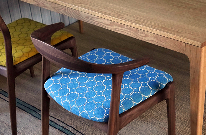 シキファニチア 】【送料無料】オメガ セミアームチェア - ー北欧家具