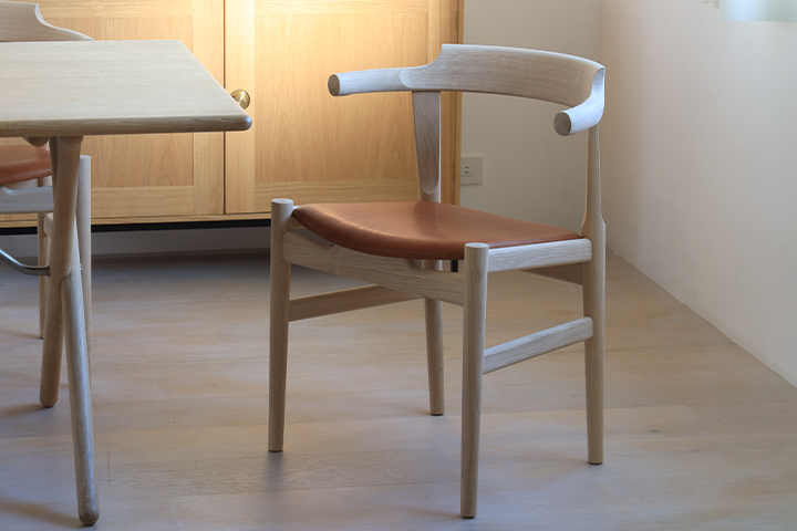 ハンス J. ウェグナーデザインの最後のダイニングチェア「PP58