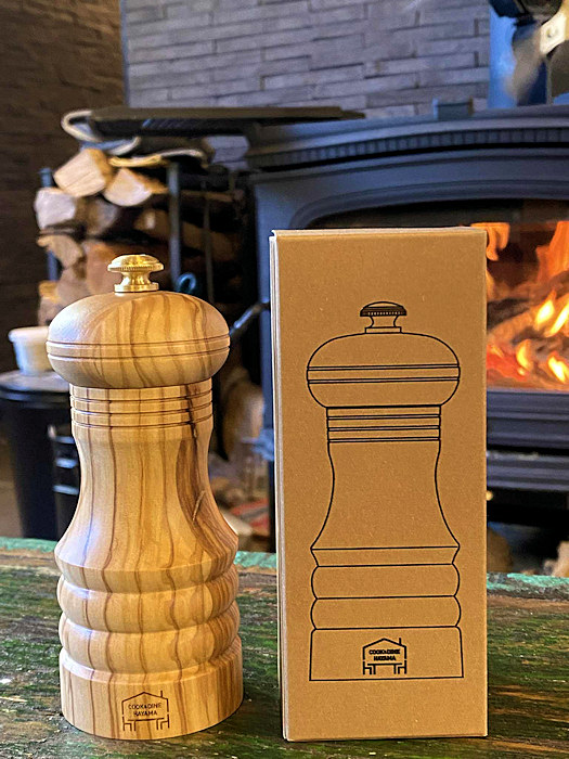 COOK & DINE HAYAMAロゴマーク入りオリーブペッパーミル クッキング