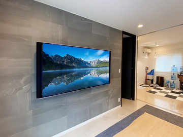 シャープ LC-70XG35の壁掛け施工事例