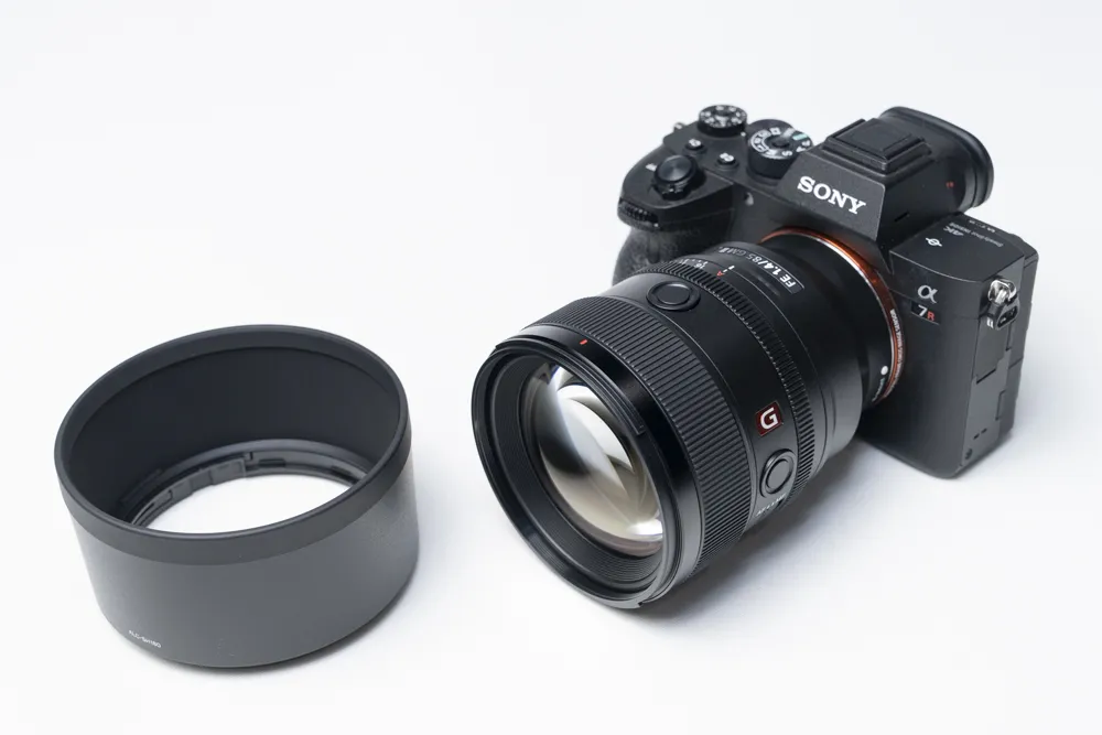 展示開始しました＞軽い、細い、AF速い、大口径中望遠単焦点レンズ G