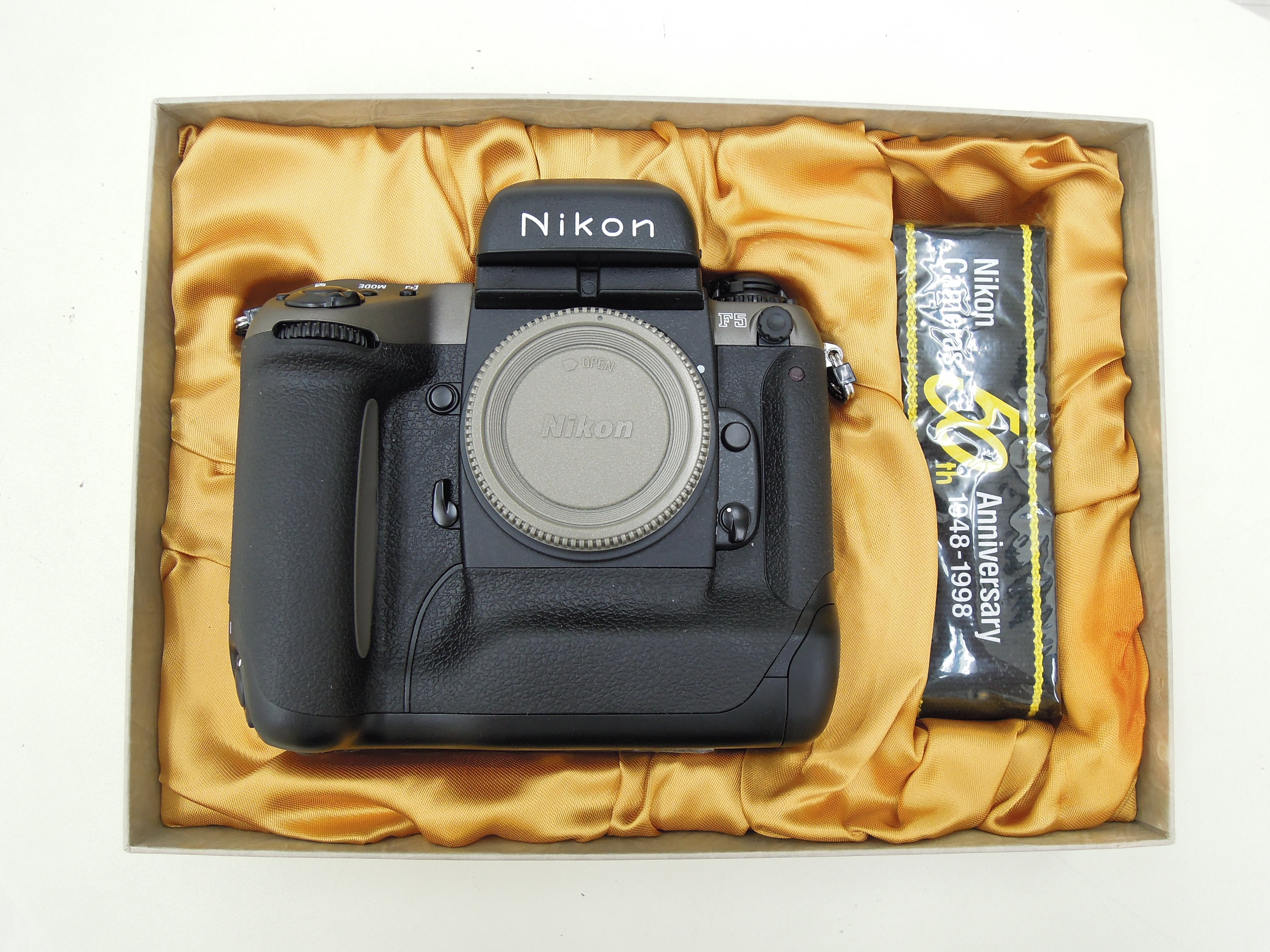 入荷情報】Nikon F5 50周年記念モデル｜カメラ買取・販売専門店の
