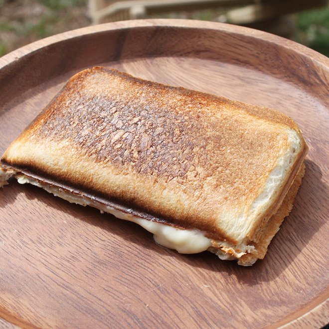 バウルーのホットサンドメーカー | CAMP HOUSE