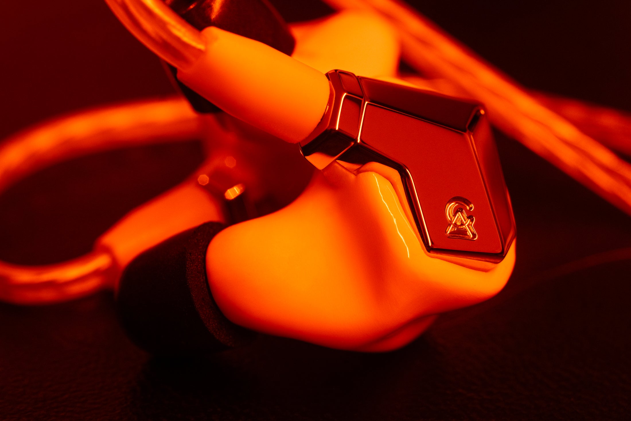 Supermoon – Campfire Audio