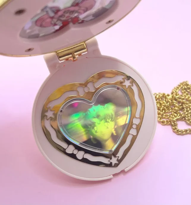 プリズムハートコンパクト──同じ目線の小さな戦士に憧れたピンクの