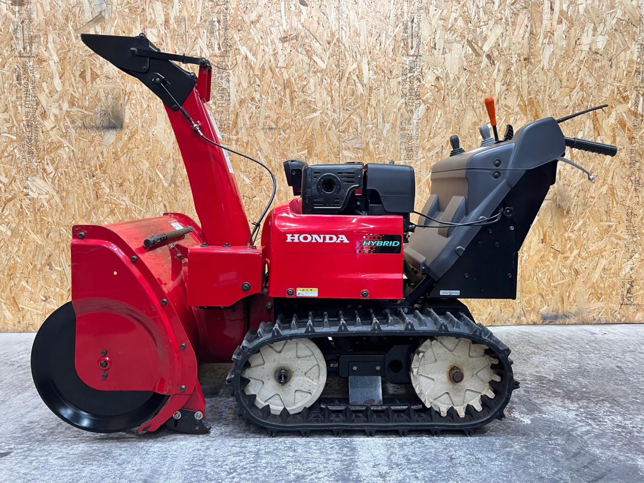 除雪機 ホンダ HSM1180i ハイブリッド除雪機｜除雪だよ！全員集合