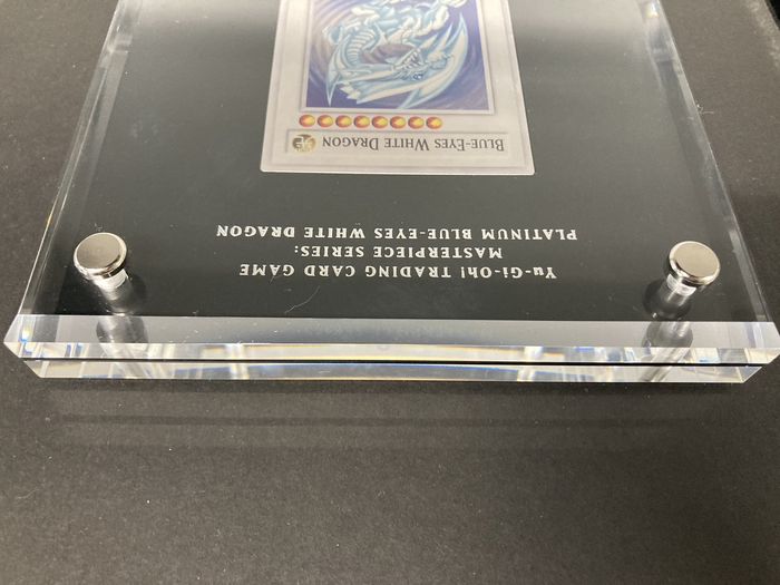 汚れ有り〕プラチナ『青眼の白龍(英語版/Platinum Blue-Eyes White