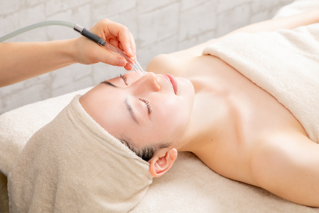 毛穴洗浄 | 東京でリンパマッサージ、フェイシャルエステならエステ