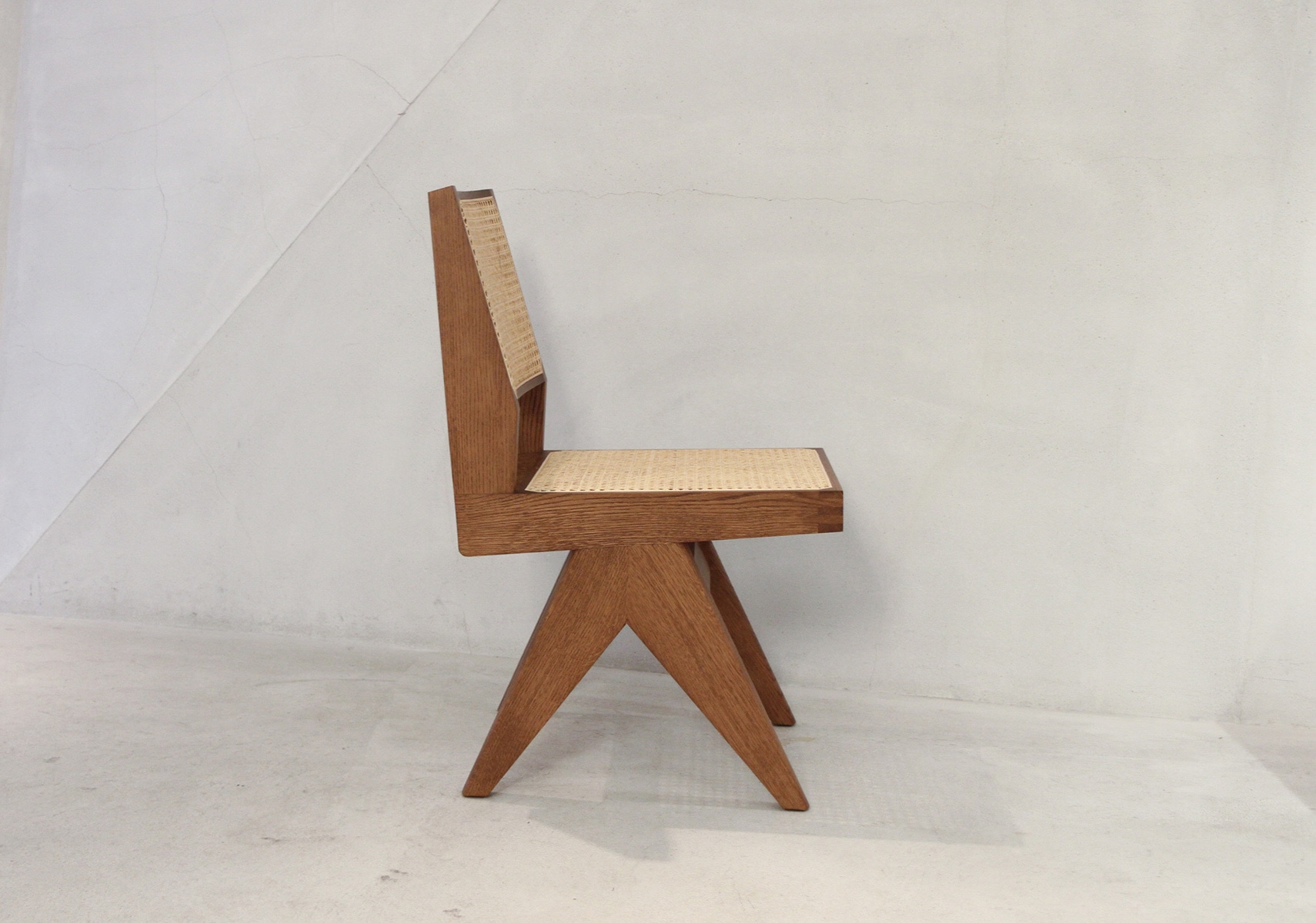 Cassina（カッシーナ）055 CAPITOL COMPLEX CHAIRキャピトル