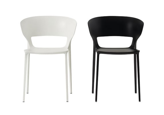 KOKI（コキ スタッキングアームチェア） ixc. ペトロール | カッシーナ