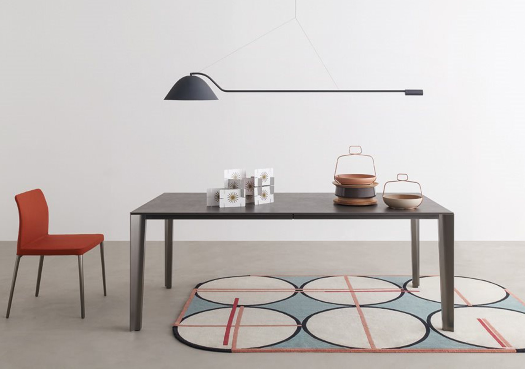 ixc.(イクスシー）SKINスキンテーブル（エクステンション機能なし