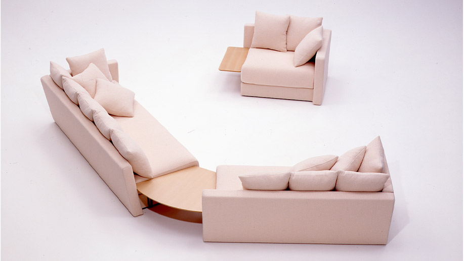 BIRD（バード） | カッシーナ・イクスシー