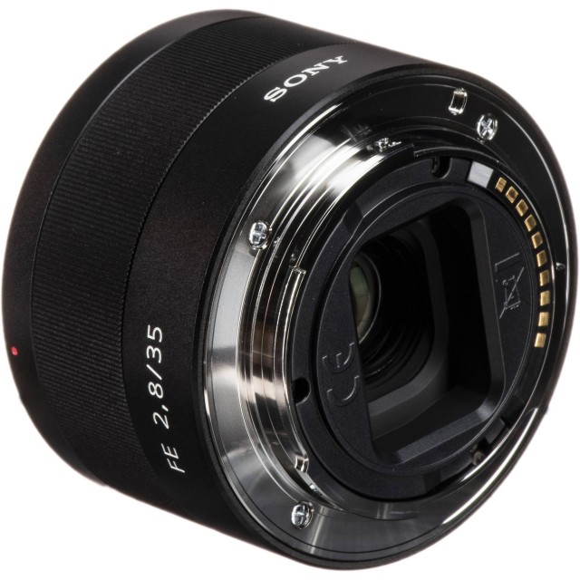 Sony FE 35mm f2.8 Zeiss Sonnar lens | £629.00 - Castle Cameras