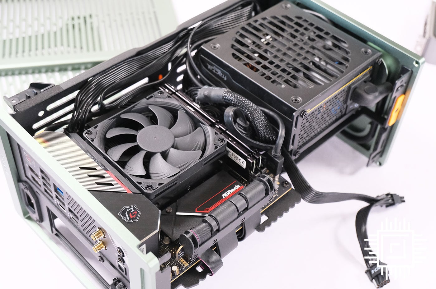 Fractal Design Terra case review: small form factor with style