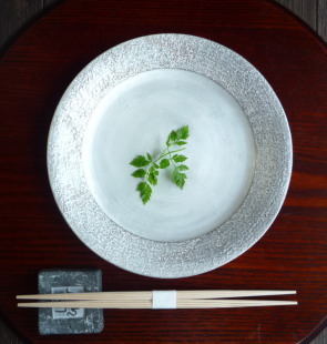 野田里美 銀彩 リム皿 | Club Table