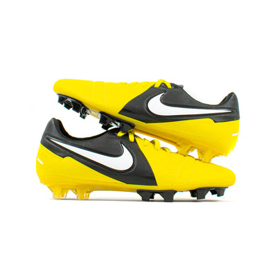 CTR360 – Classic Soccer Cleats