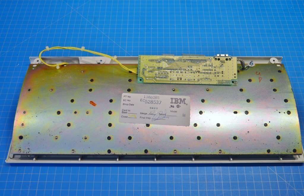 1986 IBM model M (1390131) Made by IBM 30 JUL 86 – ClickyKeyboards