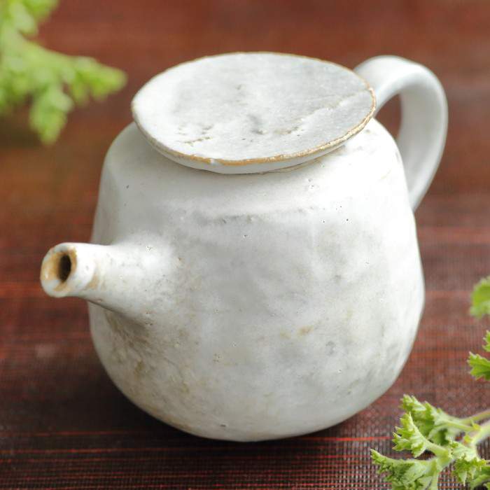 増田エミ 手びねりで作った白ティーポット 満160ml 印籠蓋煎茶急須