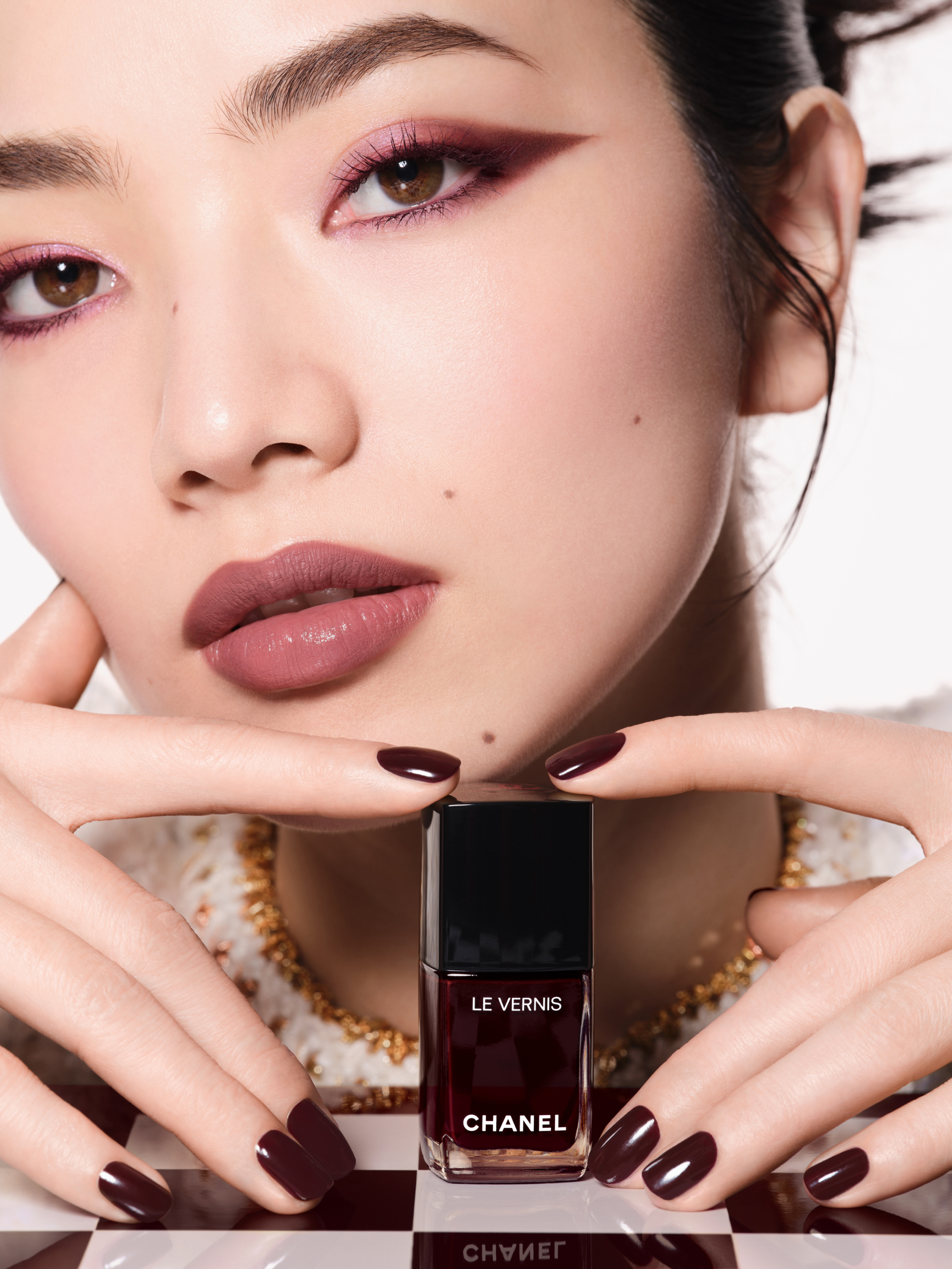 ヴェルニ ネイル エナメル 397 - ルージュ ヌワール l | CHANEL シャネル