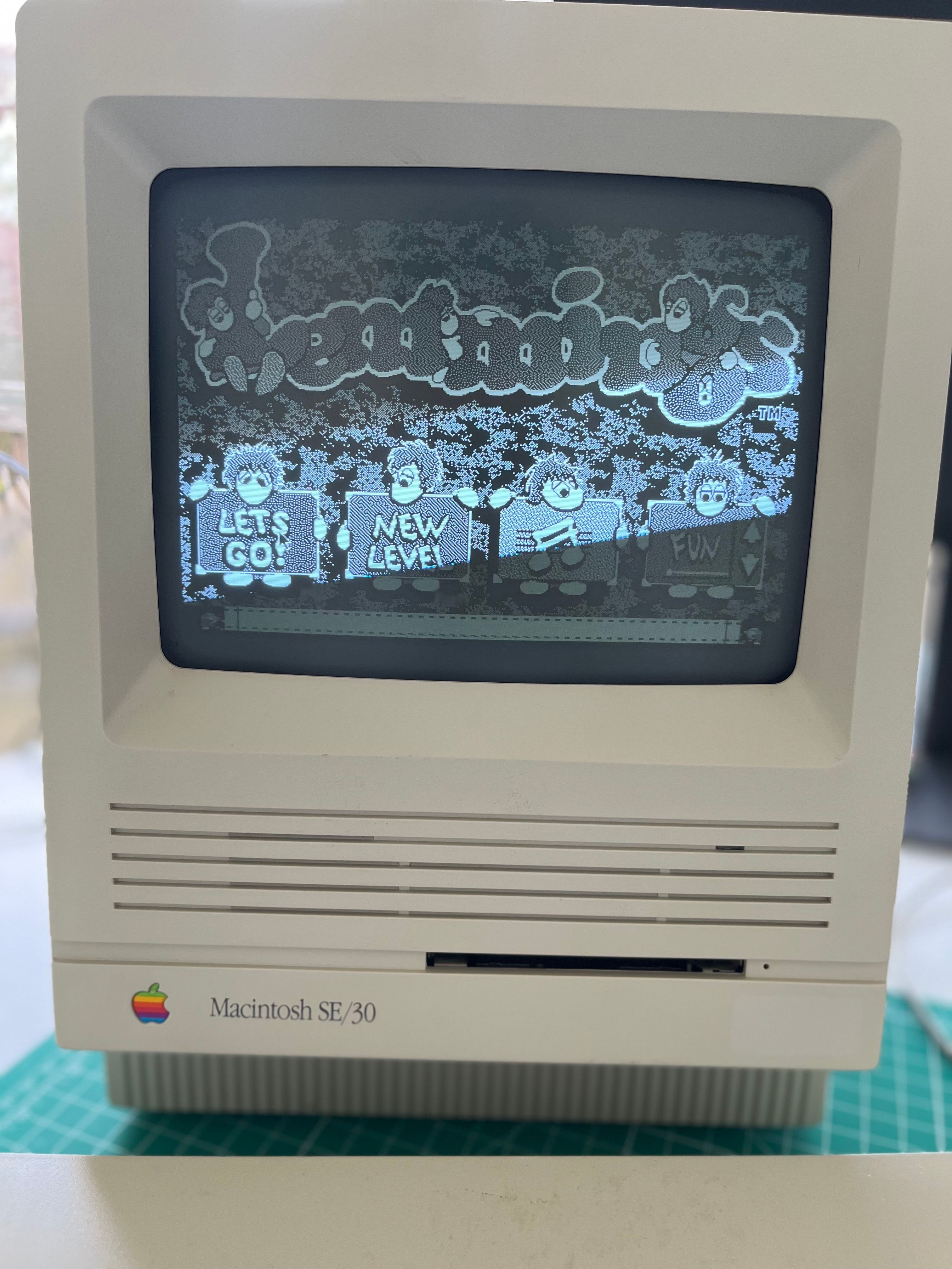 My New Old Apple Macintosh SE/30 Computer