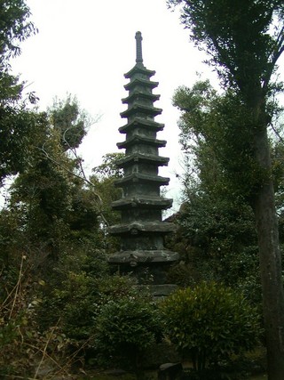 十三重塔（国指定） / 熊本県八代市