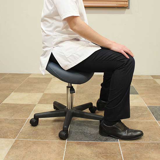 サドルスツール | CIANA（シアナ） produced by 医道の日本社