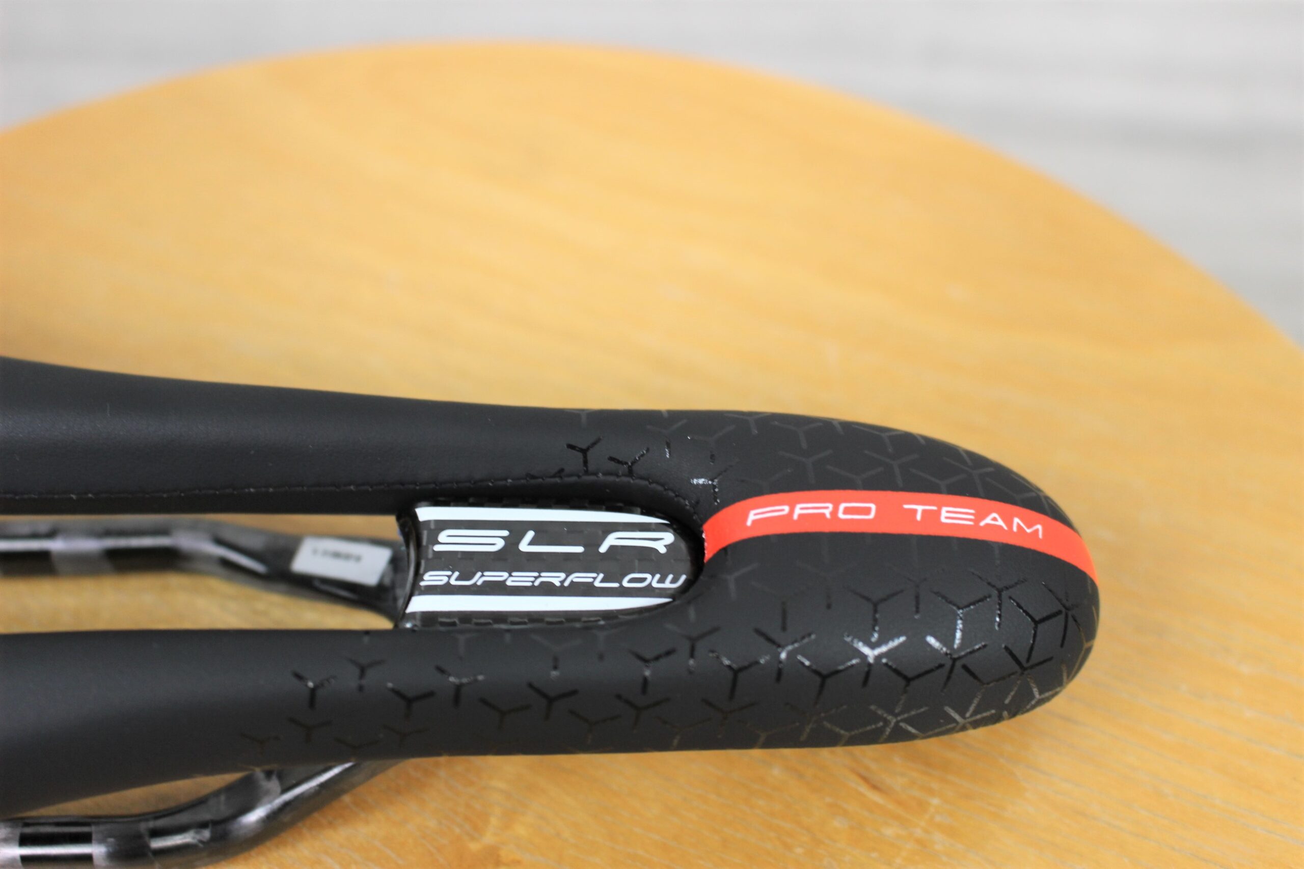 SELLE ITALIA SLR SUPERFLOW プロチーム支給品 (セライタリア) CARBON