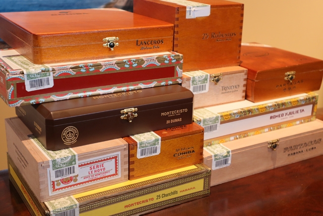 キューバ産葉巻ボックス（空箱）※ 送料無料対象外｜葉巻の通販